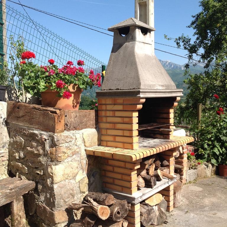Penzion La Xica Ll Beceña Exteriér fotografie